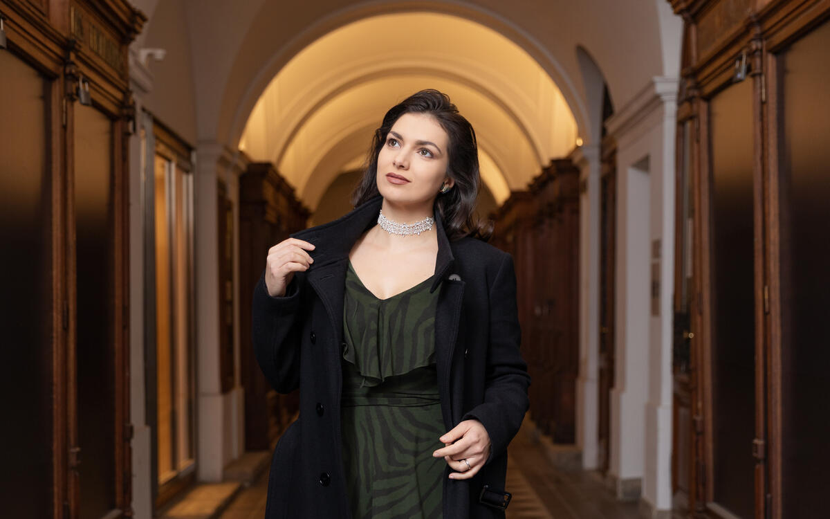 OLENA LESER sings Smeton in Donizetti's Anna Bolena at the Grand Théâtre de Genève