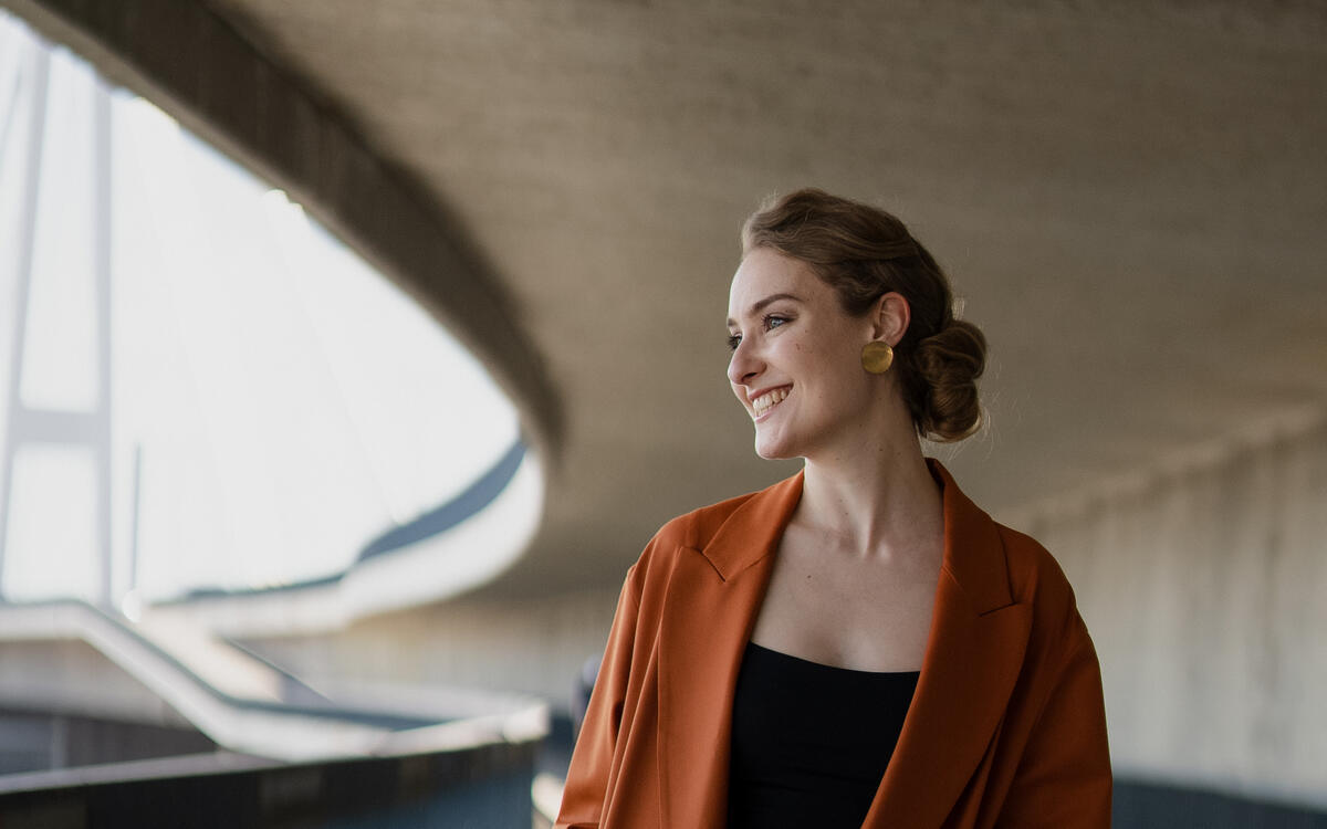 NIKOLA HILLEBRAND in her house debut at the Opera du Rhin in Strasbourg