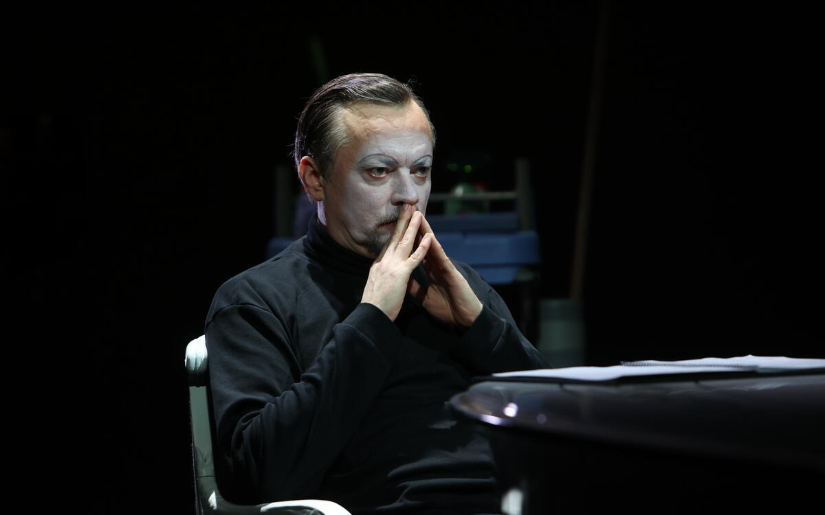 GEORG NIGL stars in Gordon Kampe's creation in Hamburg